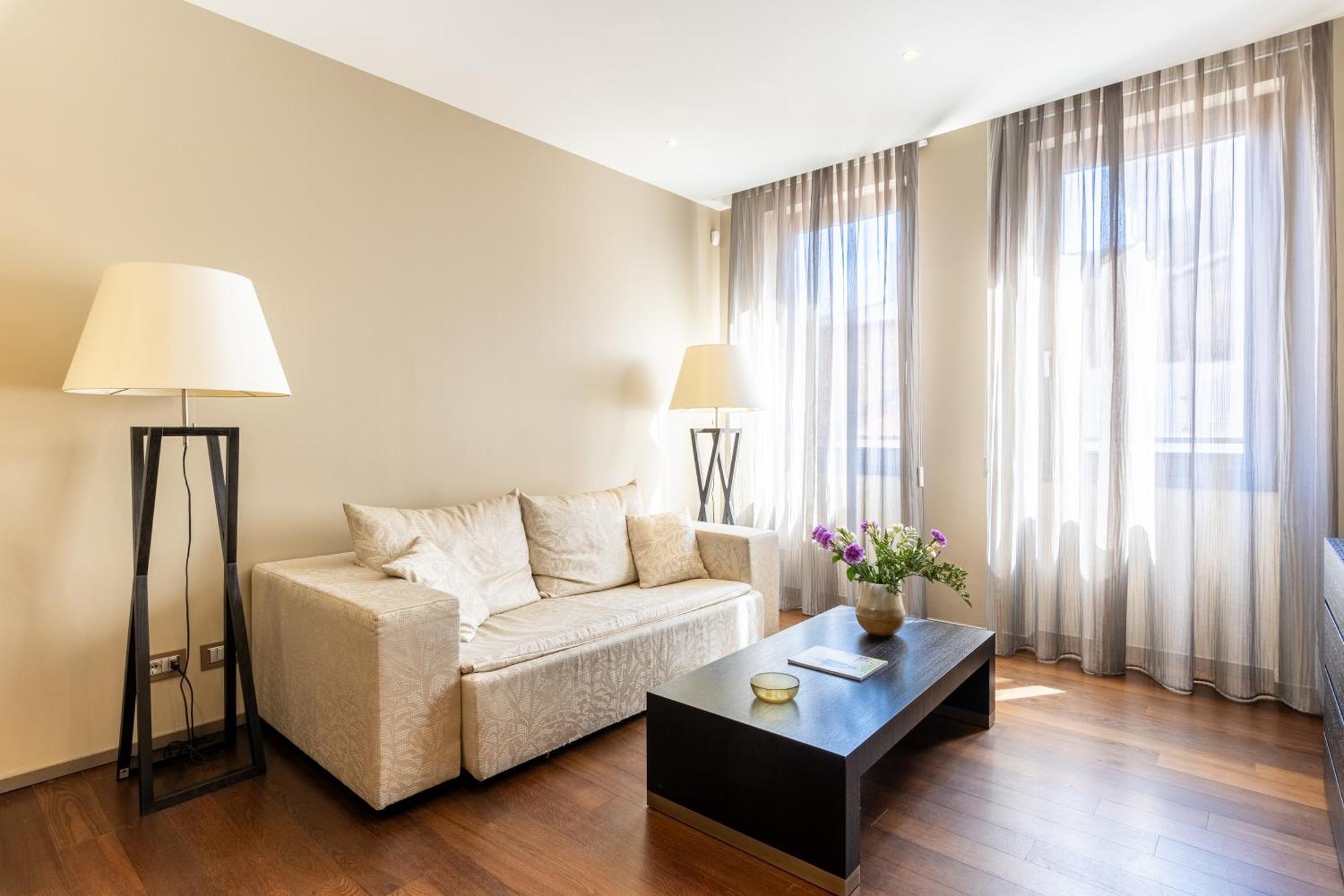 Nj Hotels & Apartments San Pietro All'Orto 6 Milano Exteriör bild