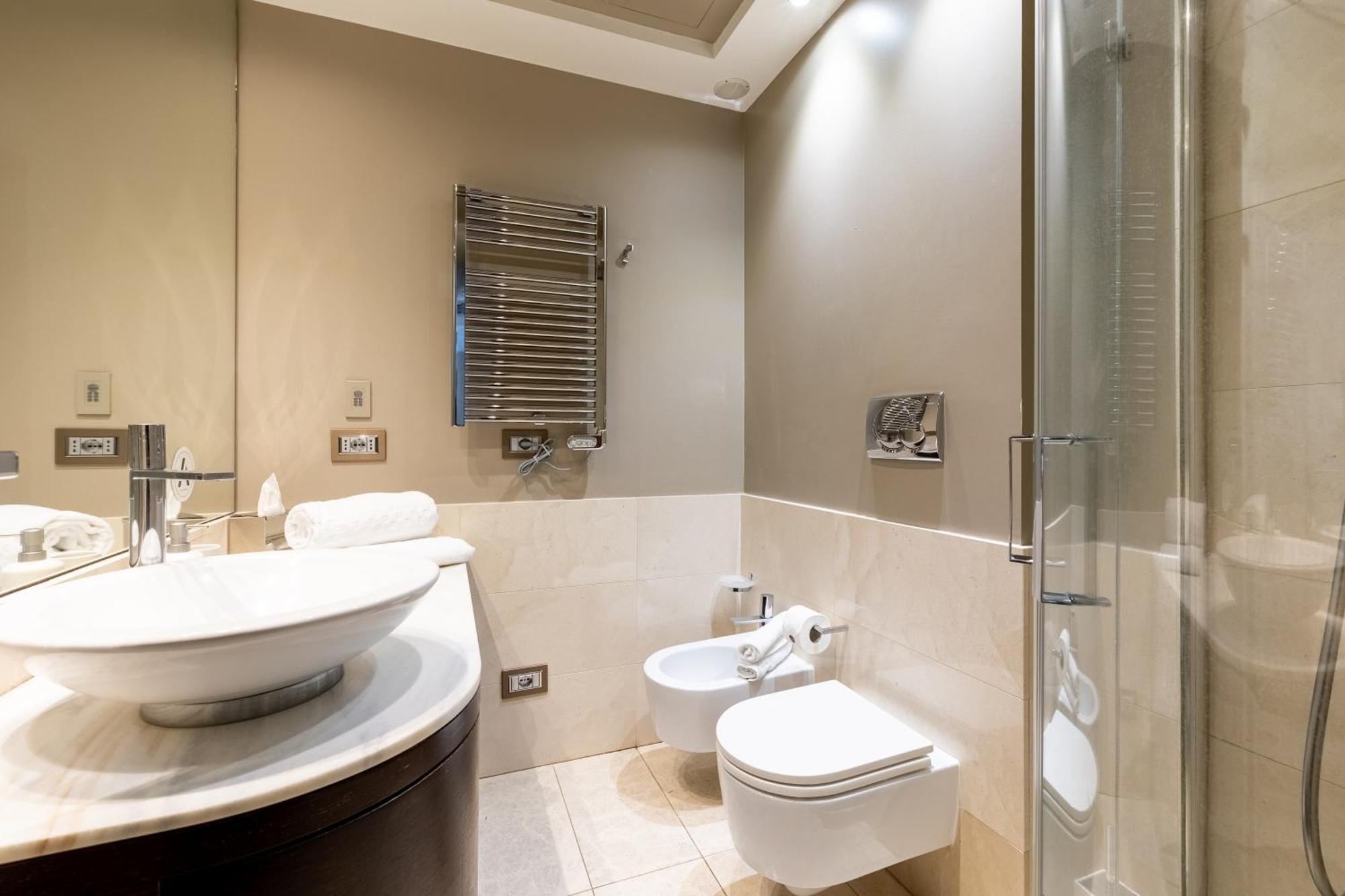 Nj Hotels & Apartments San Pietro All'Orto 6 Milano Exteriör bild