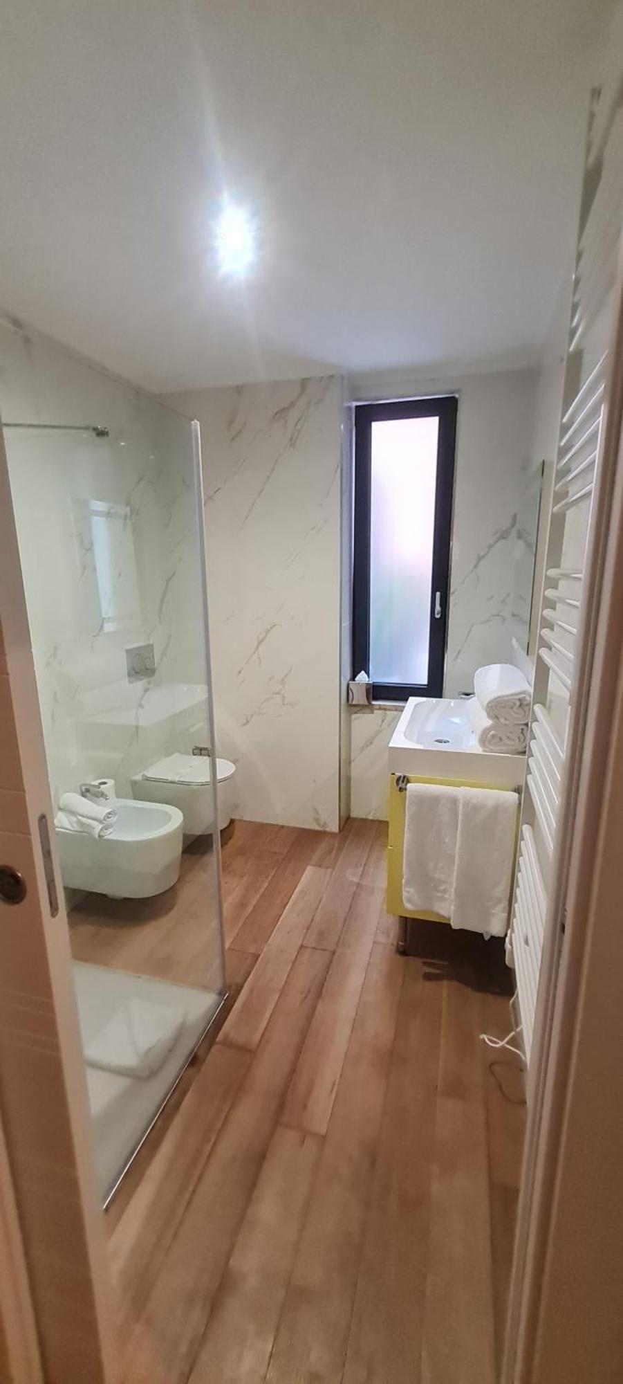 Nj Hotels & Apartments San Pietro All'Orto 6 Milano Exteriör bild